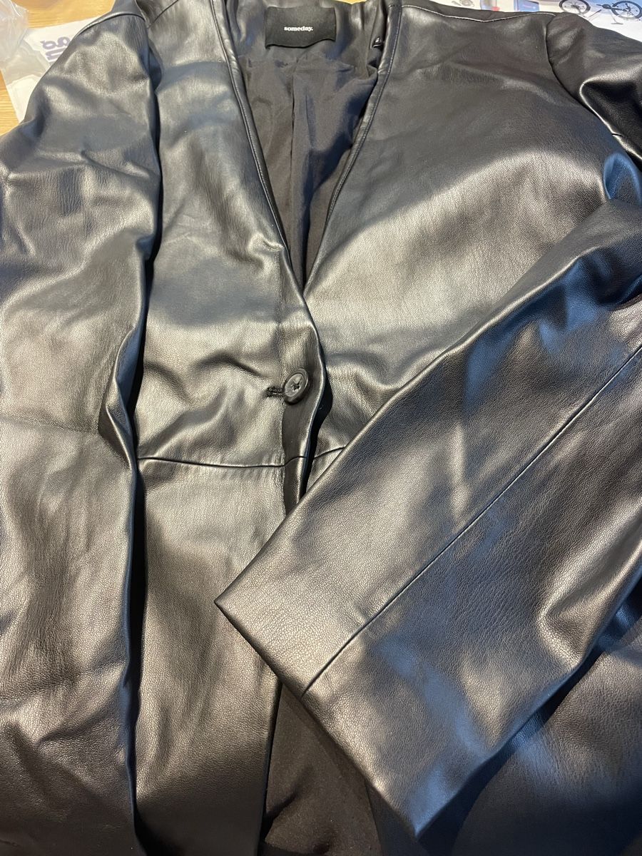 Giacche: Schwarze Kunstlederjacke 40 – Nuovo (secondo la descrizione) da Wattwil venduto da Weinachtsmann