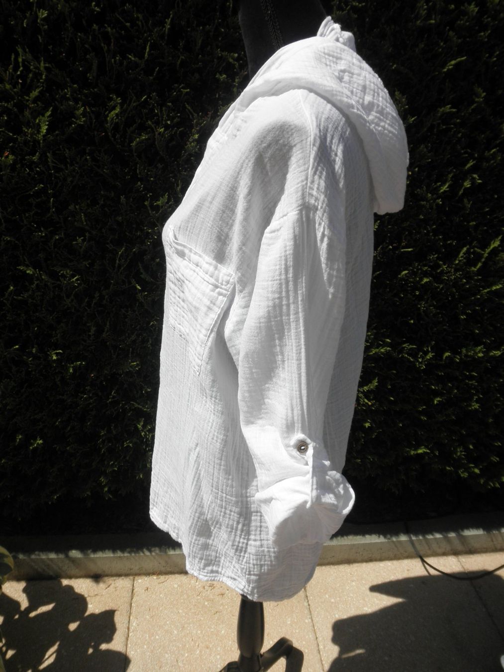 Blusen: Bluse mit Kapuze Weiss – Gebraucht aus Buttwil von Engelhaar 2