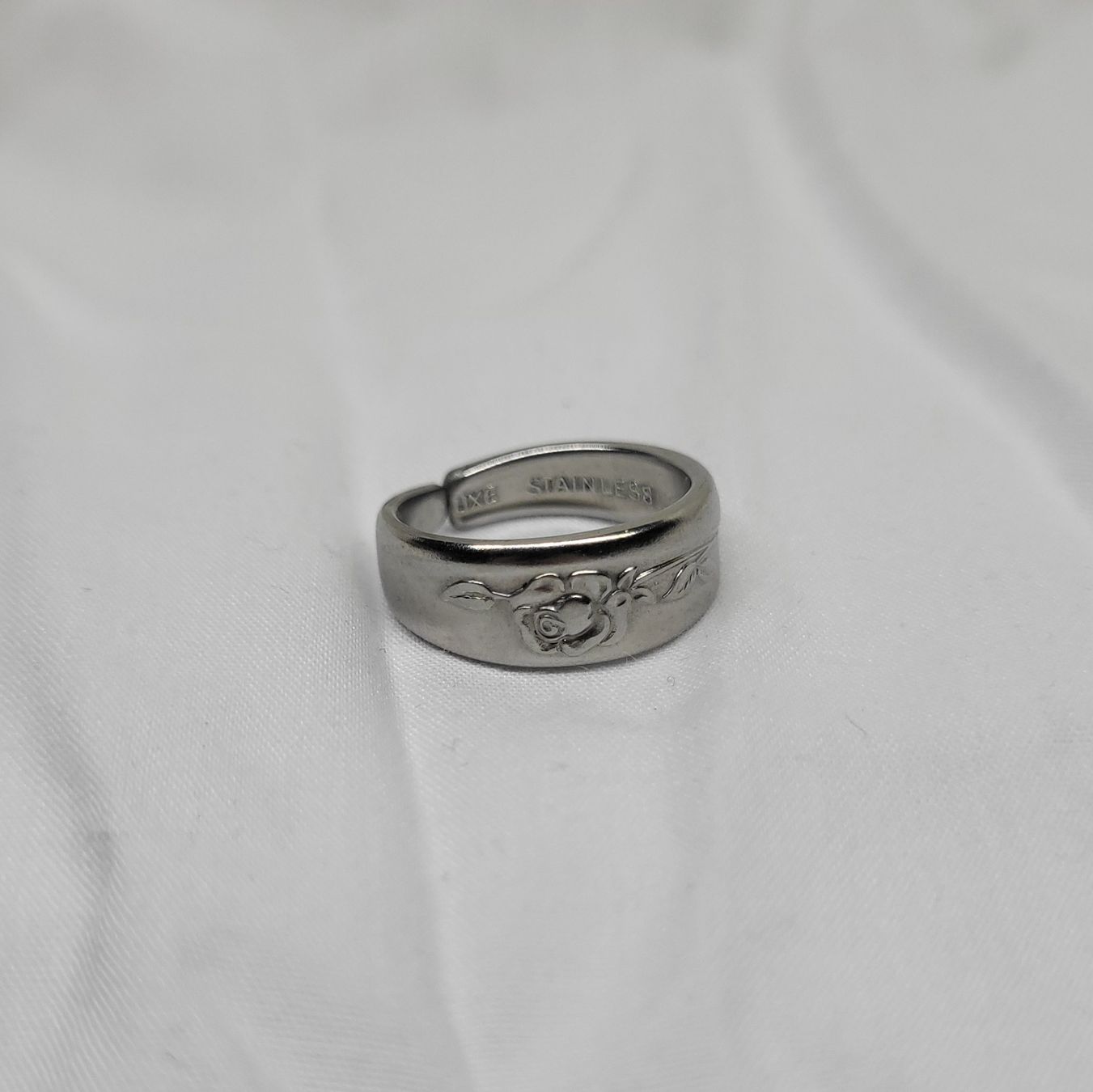 Ringe: Rosen-Ring – Neu (gemäss Beschreibung) aus Malans GR von sos_pgb6