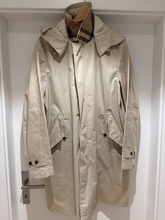 Mäntel: Burberry-Mantel – Neu und originalverpackt aus Riehen von Selina.Angelina