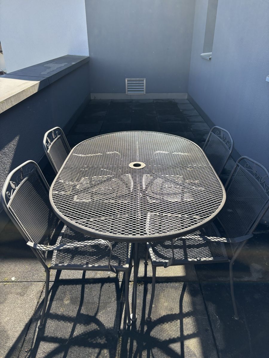 Tavoli: Gartentisch + 4 Stühle – Usato da Galgenen venduto da Nicki40 6
