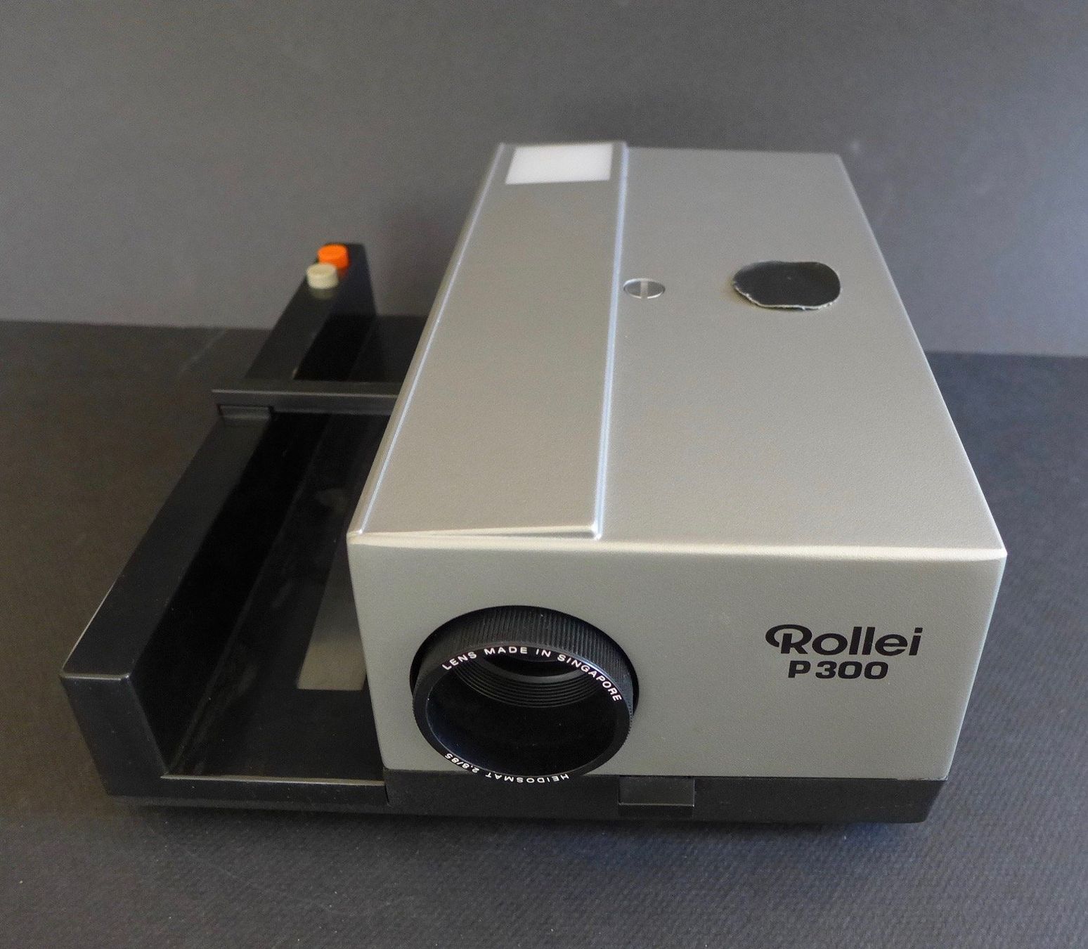 Proiettori: Rollei Diaprojektor P 300 – Usato da Chur venduto da Bombai01