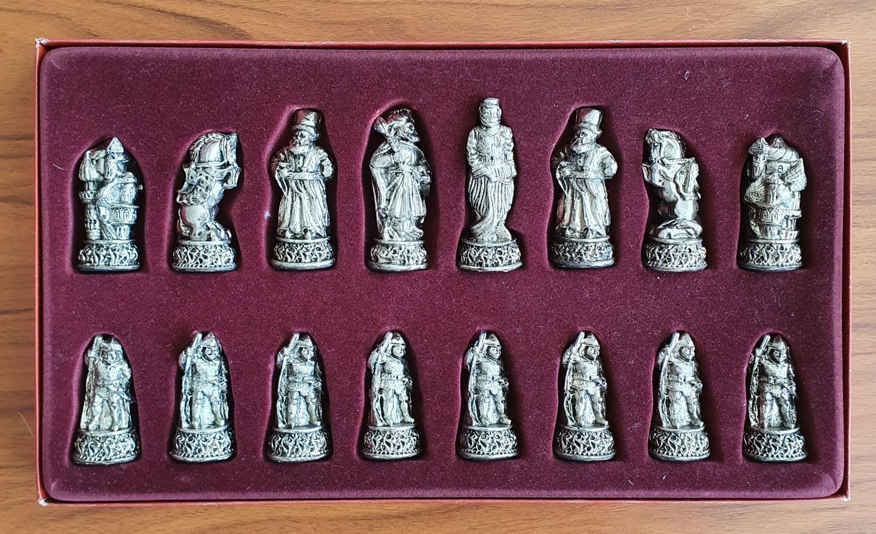 Statuette: Schachfiguren aus Metall "Padischah" – Nuovo (secondo la descrizione) da Fischbach-Göslikon venduto da Rosatt 2
