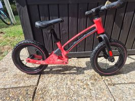 Micro Laufrad 12" rot – Luftreifen, verstellbar