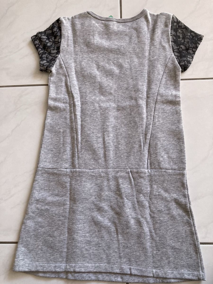 Benetton Vestiti & Gonne: Robe Benetton, T. 140 – Usato da La Chaux-de-Fonds venduto da katica74 1
