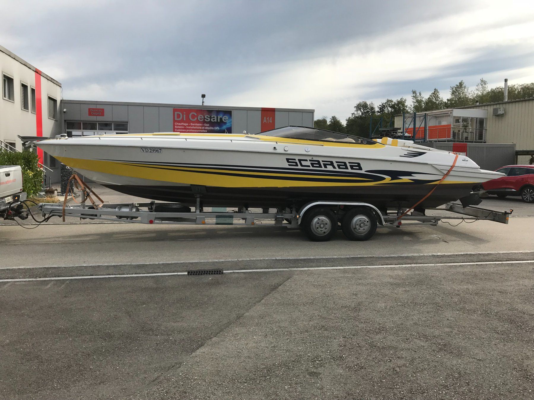 Wellcraft Barche: WELLCRAFT SCARAB 31 EINTAUSCH MÖGLICH - HAFENPLATZ – Usato da Avenches venduto da BOOTTRANSPORTE