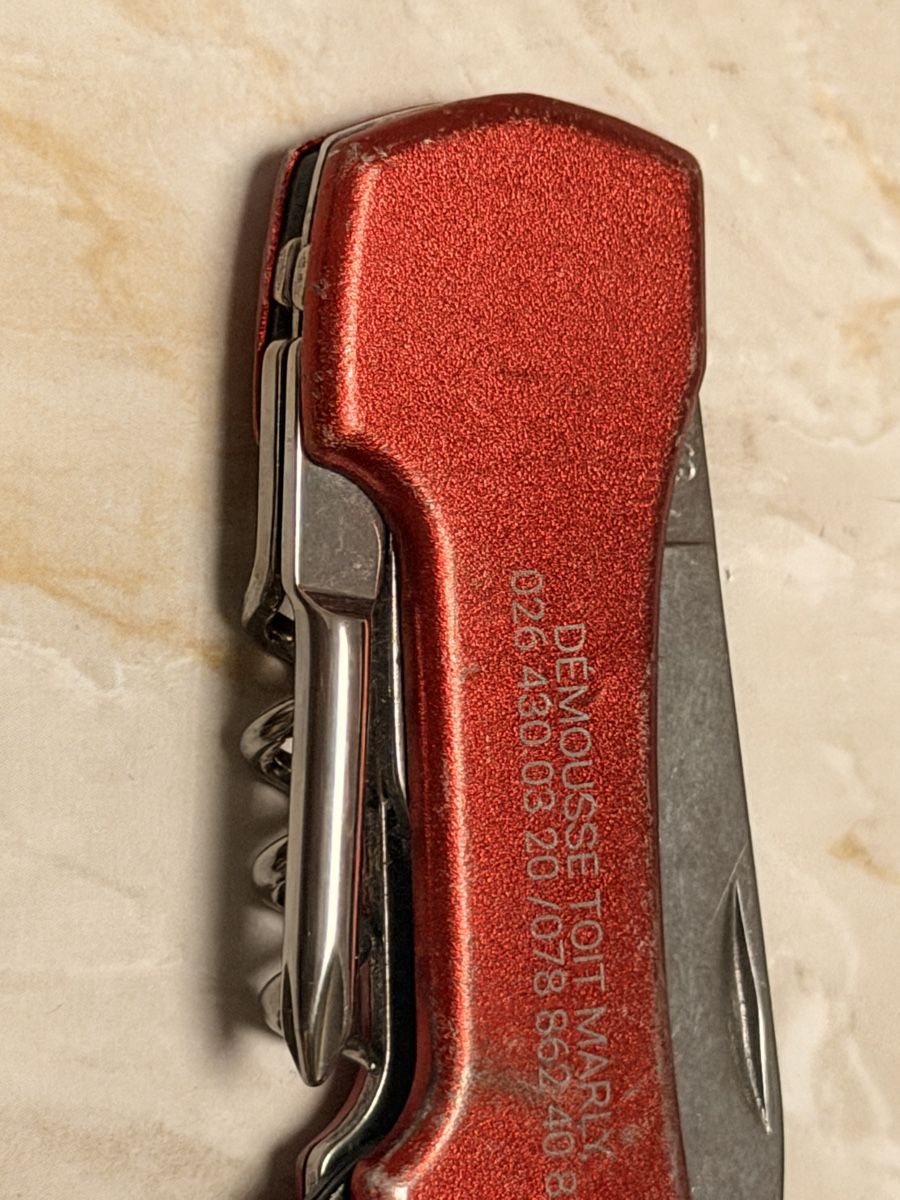 Couteaux de poche: Couteau suisse multifonction rouge – D'occasion à Grenchen par 24.07LD 2