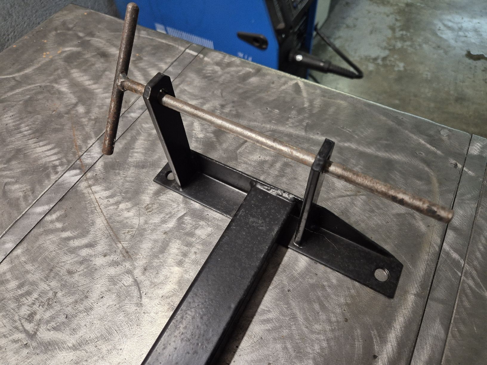 Stander: Support moteur Harley-Davidson Sportster  – Usato da Le Locle venduto da CHEGUA 2
