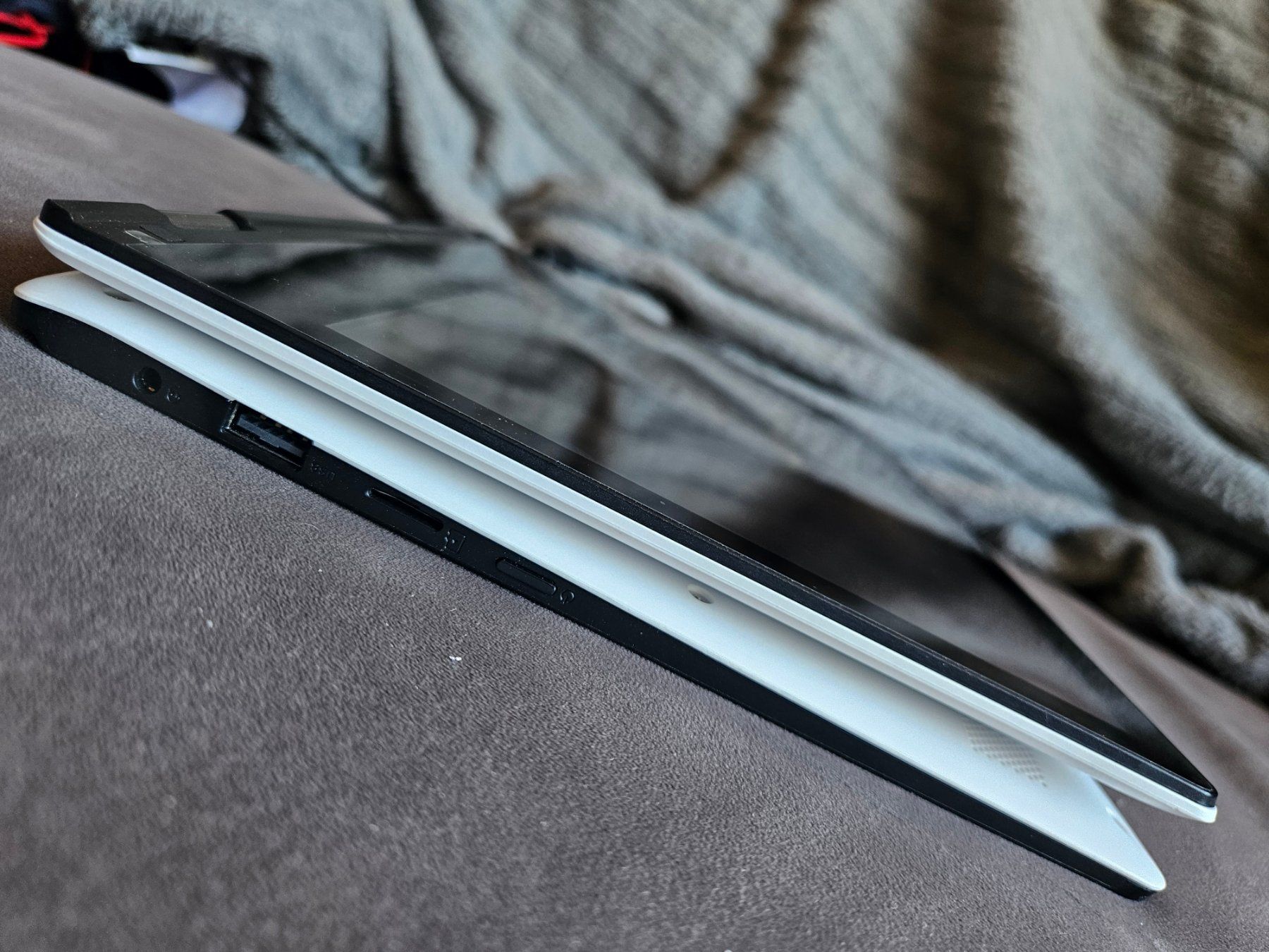 Medion Portables: LIFE Notebook E2227T weiss gebraucht – D'occasion à Rheinfelden par ine_5z6x 4