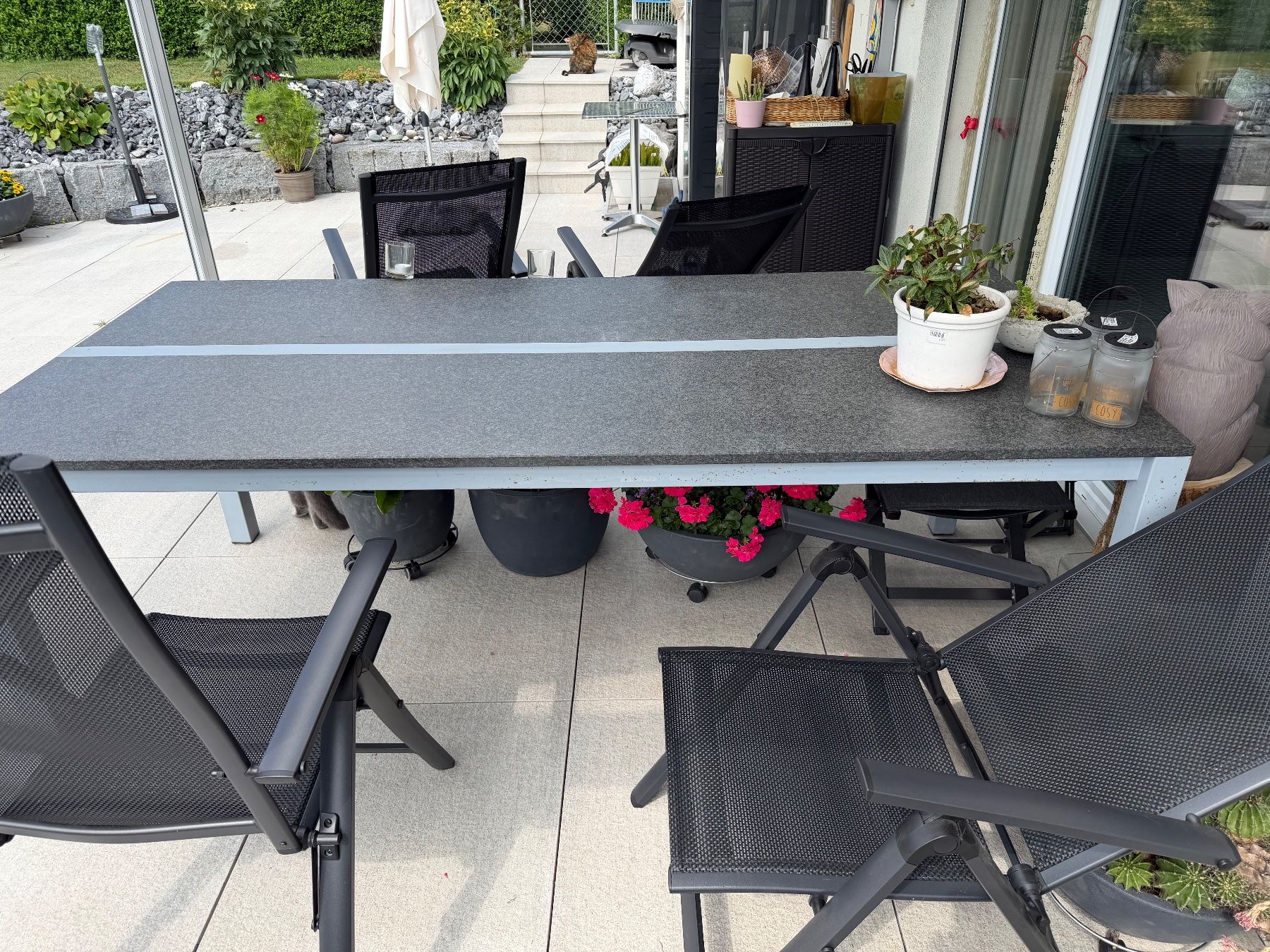 Tavoli: Gartentisch mit Steinplatte – Usato da Schönenberg ZH venduto da Zipfeli01 1