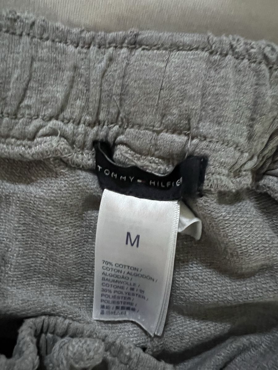 Tommy Hilfiger Pantaloni: Tommy Hilfiger, leichte Jogginghose – Difettoso da Oberglatt ZH venduto da dauerbrenner 1