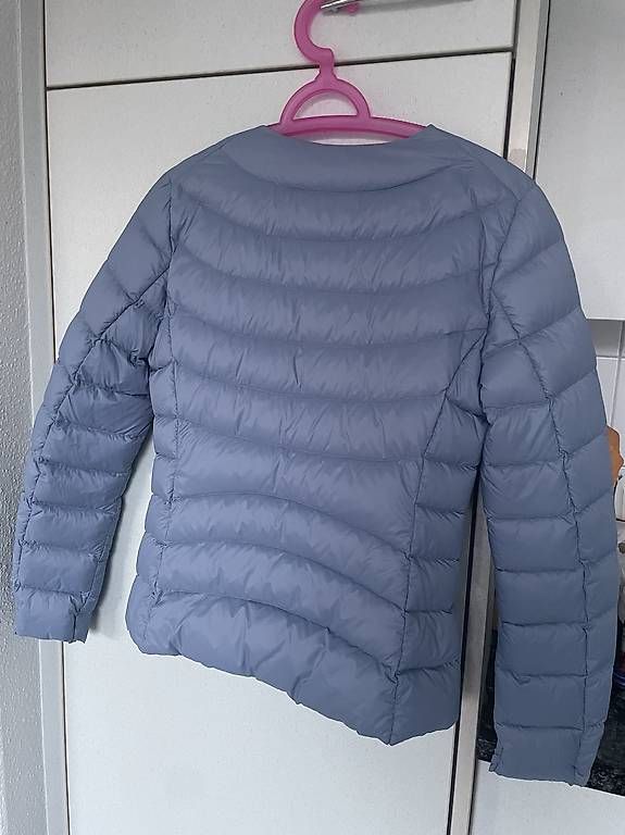 Jacken: Benetton Daunenjacke Größe S  – Gebraucht aus Bern von bas_7lfk 1