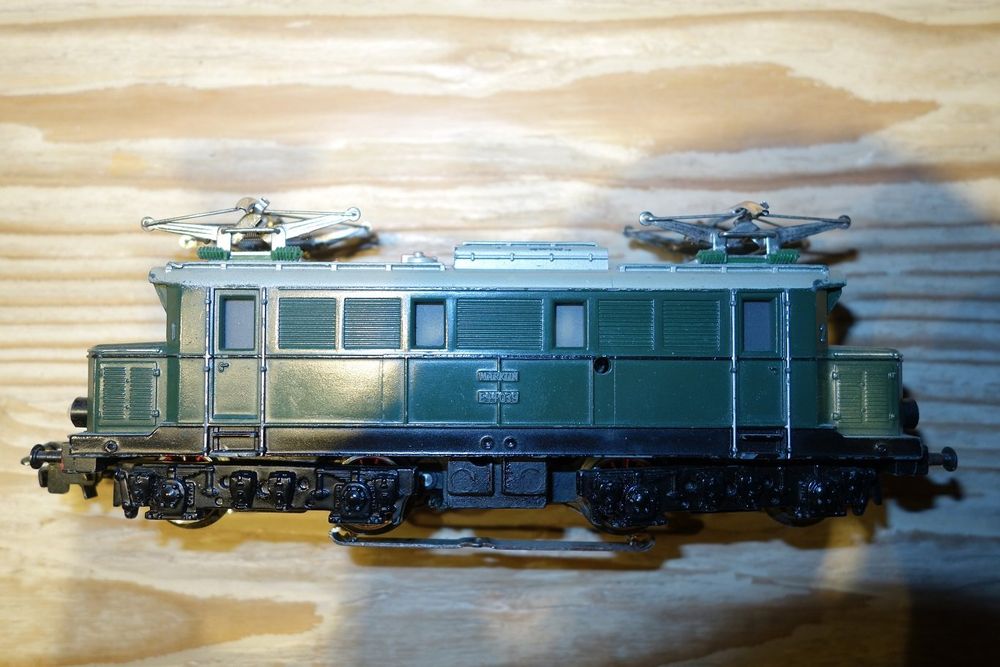 Lok Vor Einem Märklin Signal Anhalten / Signal Am Gleis Mit – UTBH
