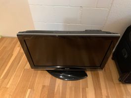 Sharp Aquos LCD TV, 32 Zoll, Inkl. Fernbed.