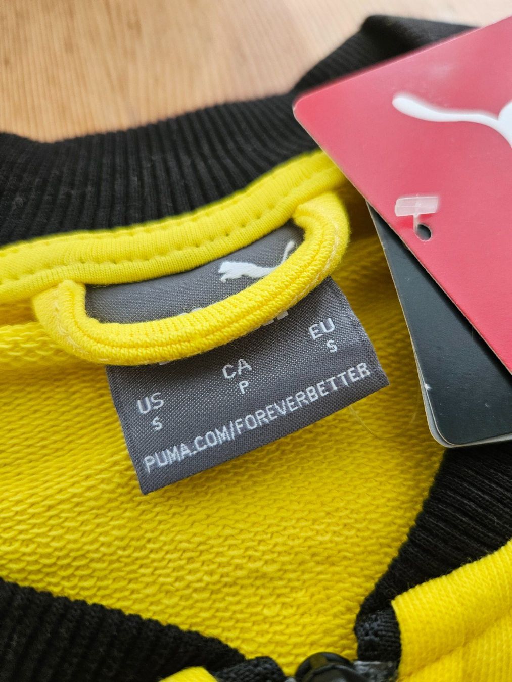 Puma Leibchen & Hosen: Borussia Dortmund Trainingsoberteil NEU Puma Grösse S BVB – Neu (gemäss Beschreibung) aus Hägglingen von United-Village-Trade 2