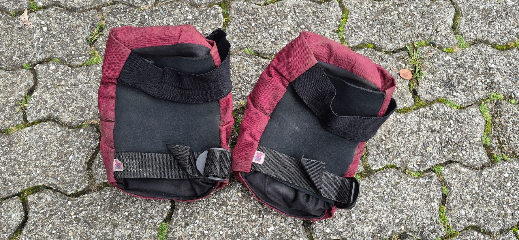 Schutz & Schoner: Knieschoner  – Gebraucht aus Ebnat-Kappel von playade