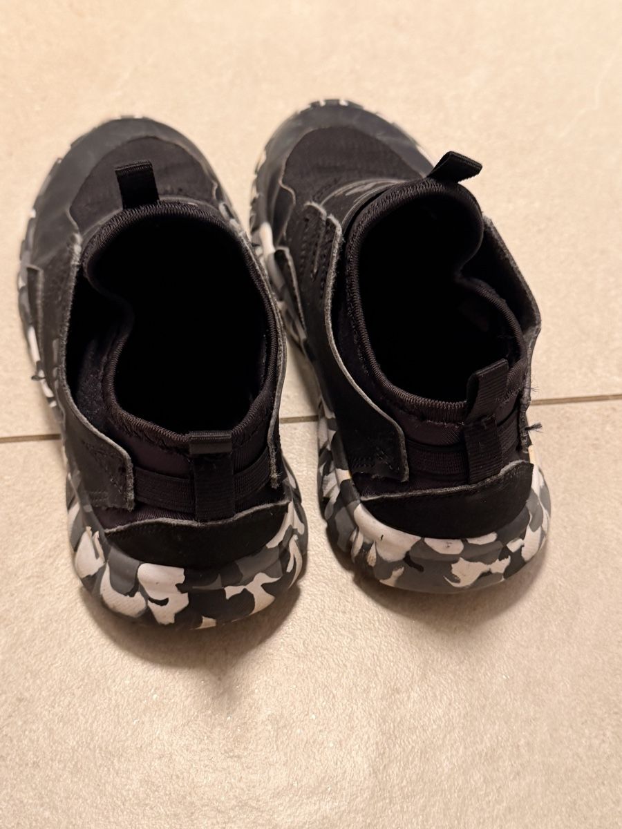 Puma Scarpe da uomo: Puma Sneaker, schwarz, 30 – Usato da Wilen b. Wil venduto da carpediem25 2