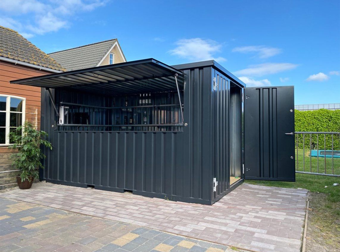 Contenitori edile: Moderner Barcontainer 4 × 2 m in Anthrazit – Usato da Schaffhausen venduto da Selbstbaucontainer 5