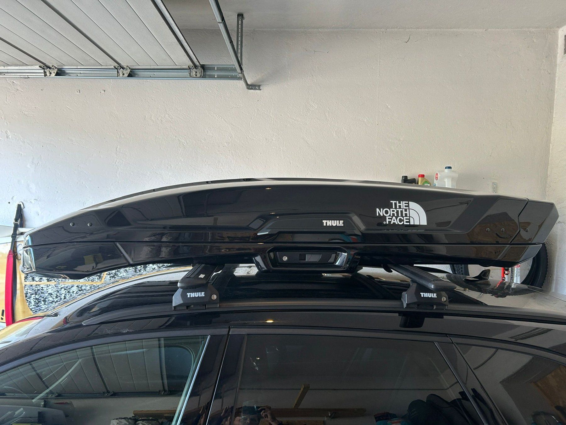 Thule Box da tetto: Thule Vector M Black Metallic Roof Box – Usato da Zug venduto da mck_vc2c 1