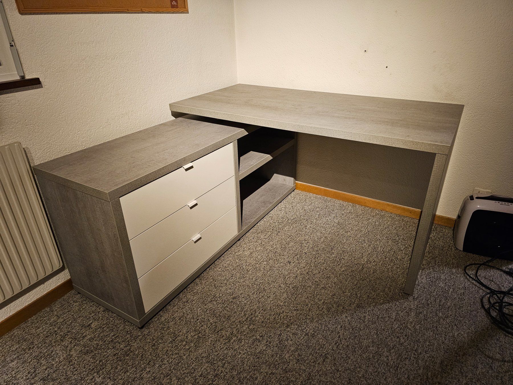 Scrivanie: Moderner Eck-Bürotisch mit Schubladen, Top Zustand! – Usato da Trubschachen venduto da zimmerman 2