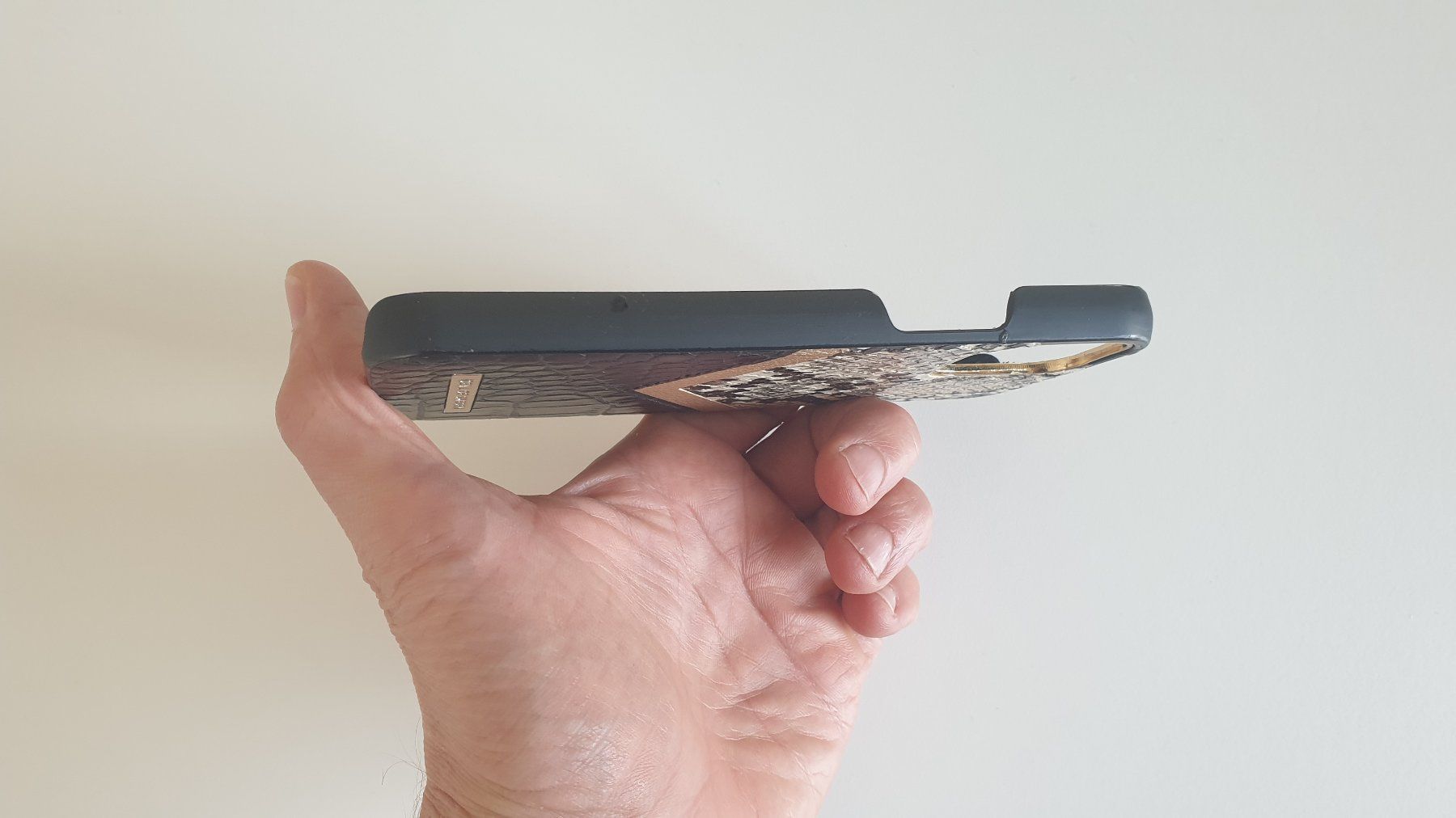 Covers & Schutzfolien: Handy Hülle (schwarz) – Gebraucht aus Stäfa von Supertramp73 3