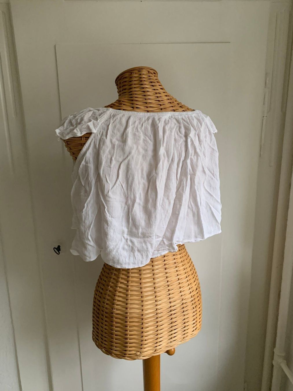 Top: GARAGE - cropped Top weiss XS – Usato da Zürich venduto da Diazaio 3