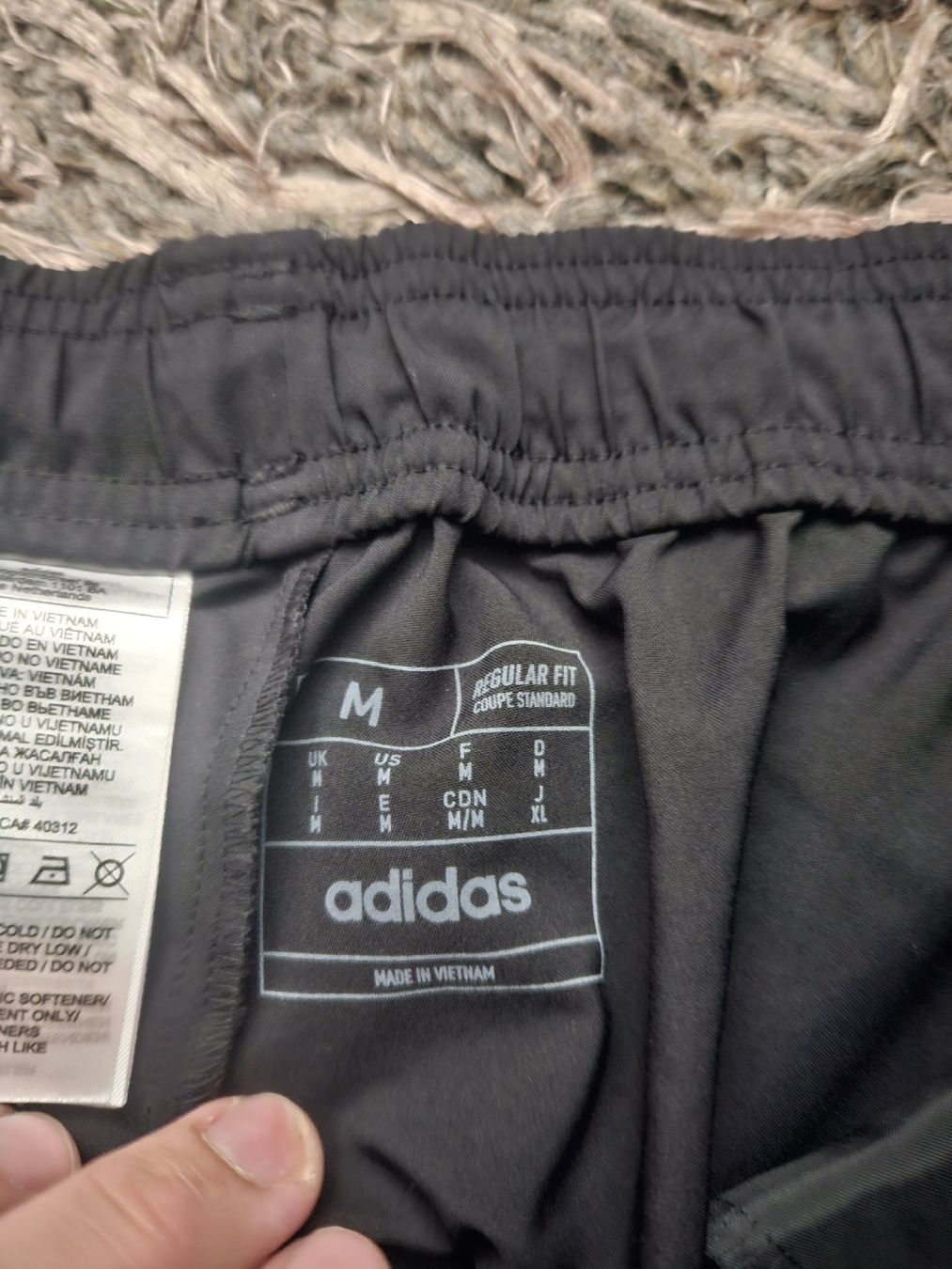 Adidas Hosen: Adidas Hose Gr.M – Neu (gemäss Beschreibung) aus Emmenbrücke von TopGato 2