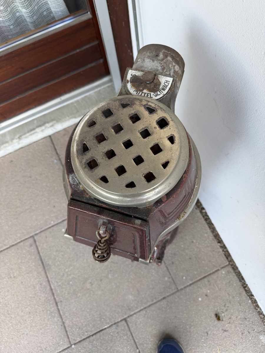 Altri mobili d'antiquariato: Antiker Heizofen, TRIUMPH – Usato da Muhen venduto da holygrail 6