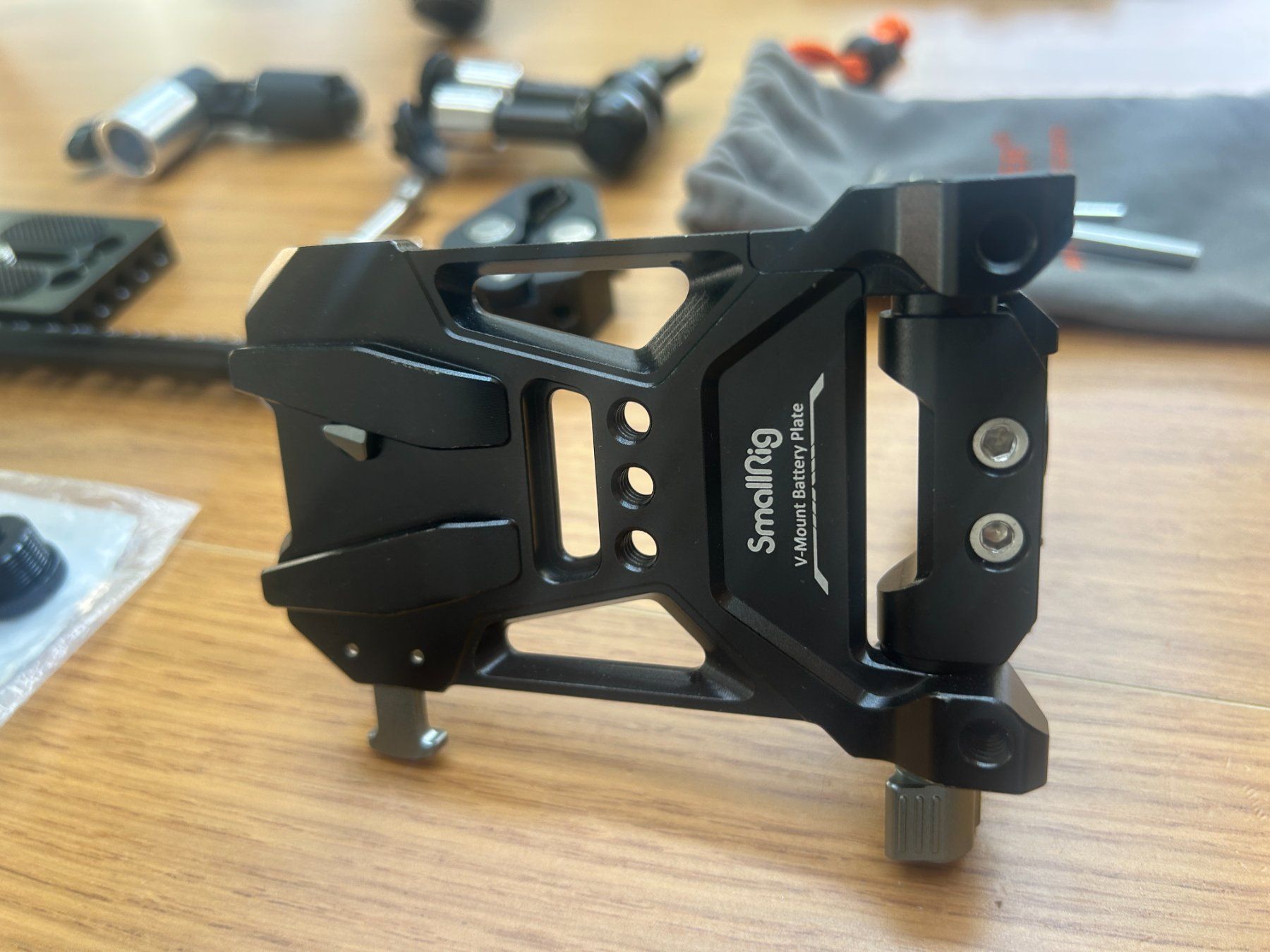 Smallrig Laufwerke & Adapter: Content Creator Set Stativ, Licht, Slider, Smallrig, Cage – Gebraucht aus Lenzburg von Joerebemi 1