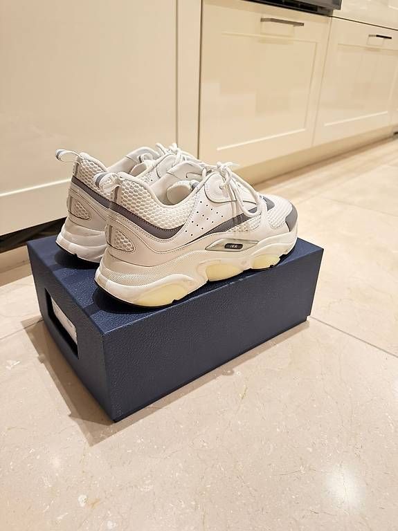 Dior Chaussures hommes: Sneaker Dior B22 weiss/silber – D'occasion à Chur par bia_mdq7 1