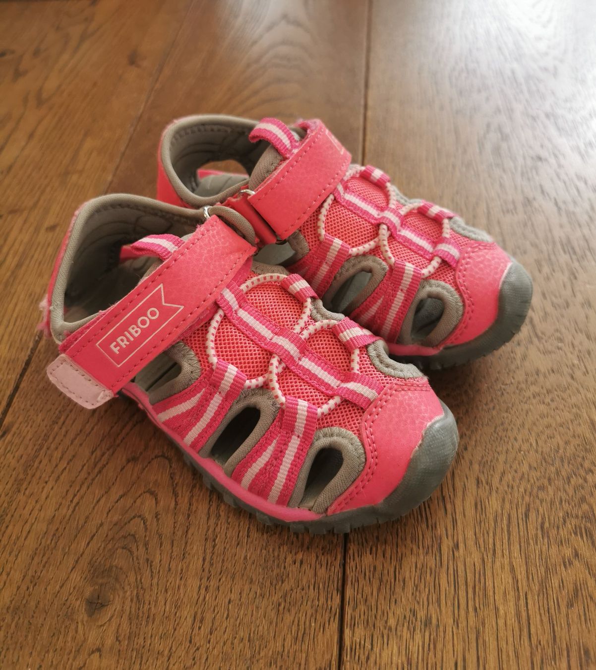 Friboo Scarpe per ragazze: Friboo Sandalen/Trekkingsandalen Gr. 25 – Usato da Ennetmoos venduto da jol_y96x