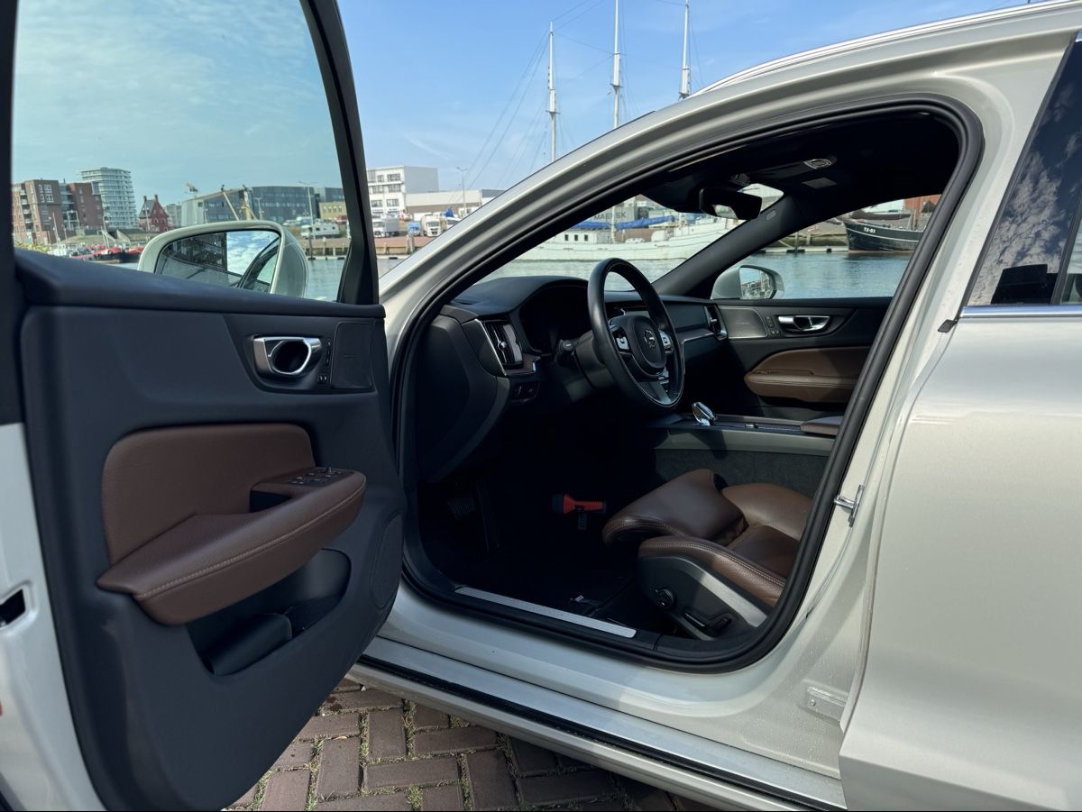 Volvo Automobili: Volvo V60 Mild Hybrid – Usato da Binningen venduto da hja_8y59 6