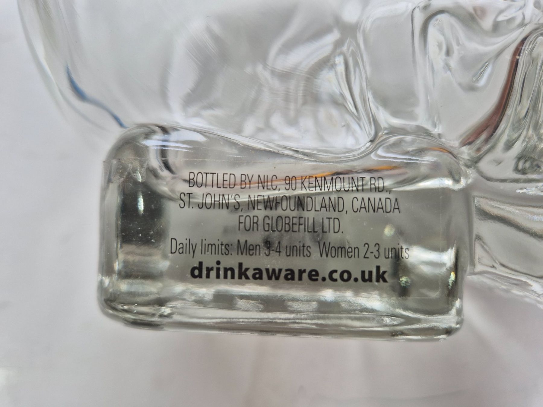 Altro in Stoviglie & Bicchieri: Totenkopf Flasche aus Glas – Usato da Winkel venduto da Heuresis 2