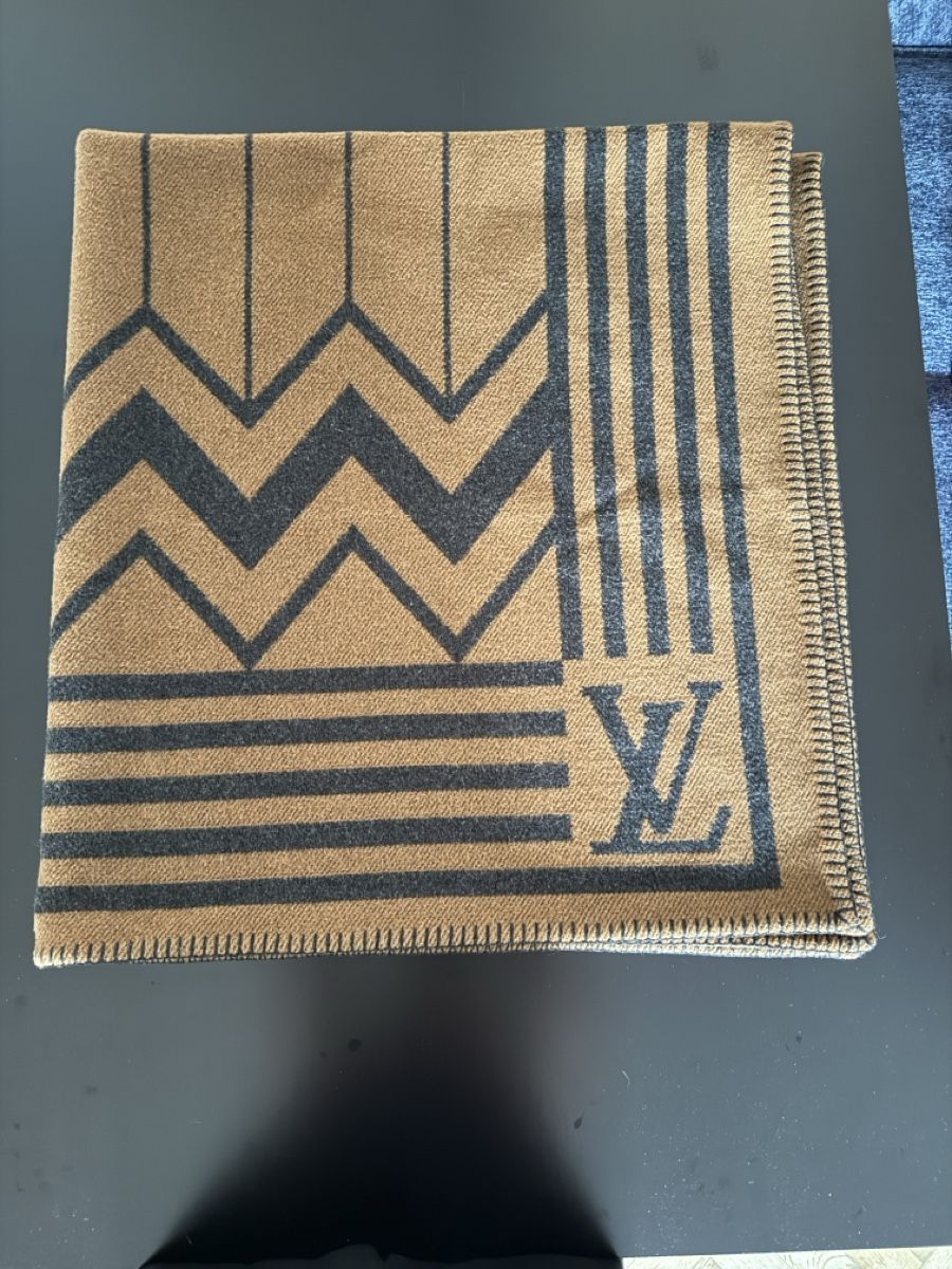 Louis Vuitton Foulard & Sciarpe: Plaid Karakoram Camel Louis Vuitton – Nuovo (secondo la descrizione) da Zürich venduto da andrea71388 1