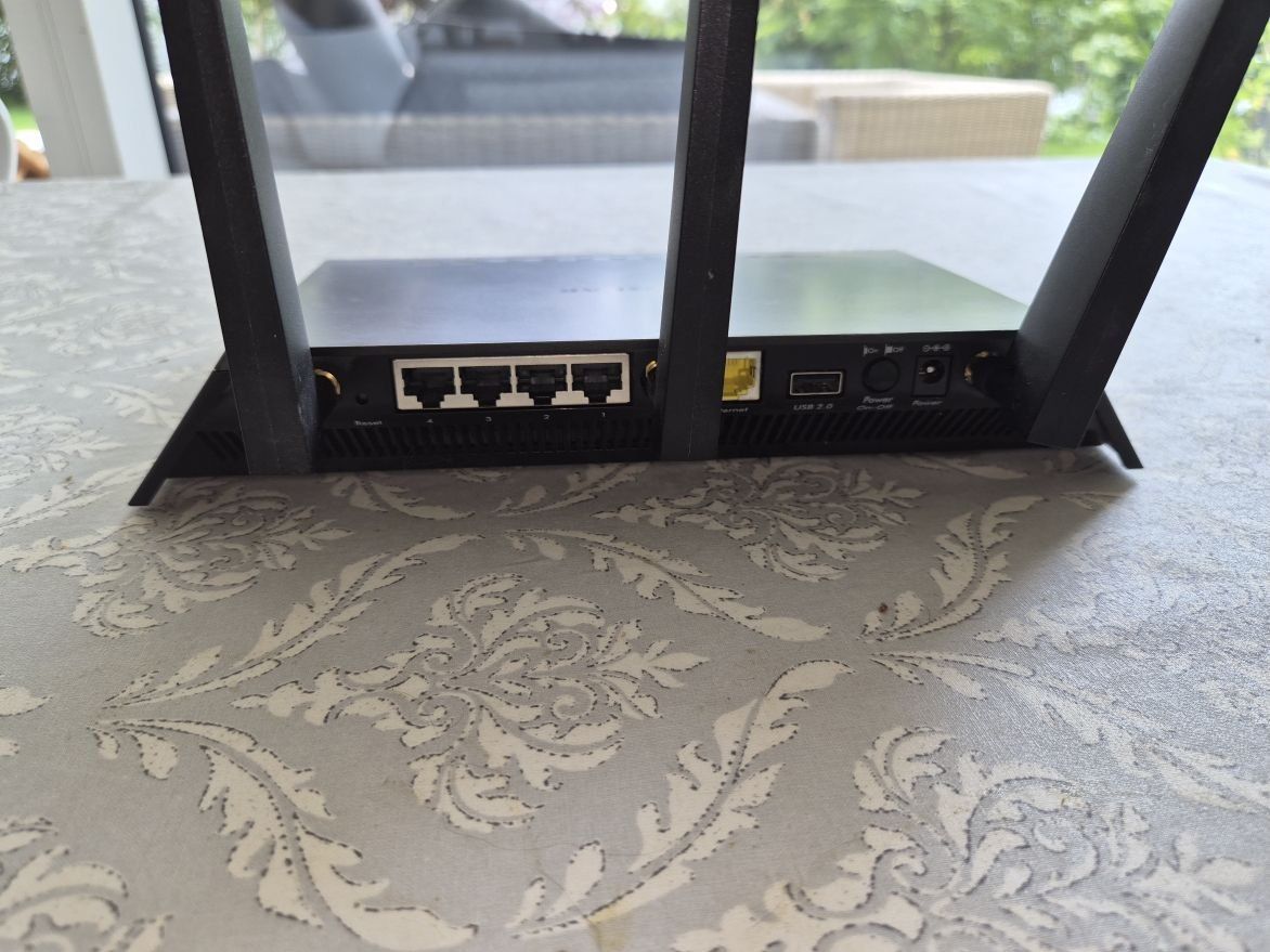 Netgear Modem & Router: Netgear Router R7000 Nighthawk AC1900 – Usato da Zürich venduto da jlabelle 3