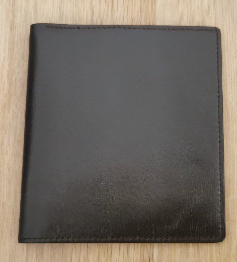 Brieftaschen: Leder Portemonnaie – Gebraucht aus Kastanienbaum von therebellsmurfette