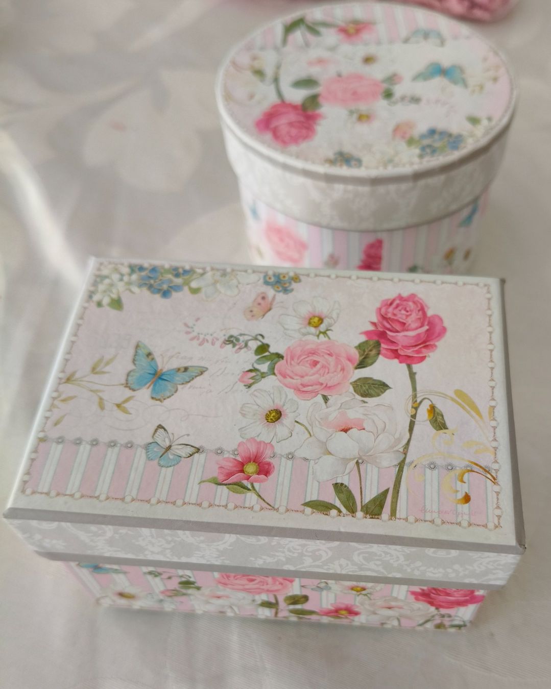 Tutte le decorazioni: Geschenkboxen – Usato da Urtenen-Schönbühl venduto da sep_k9jk