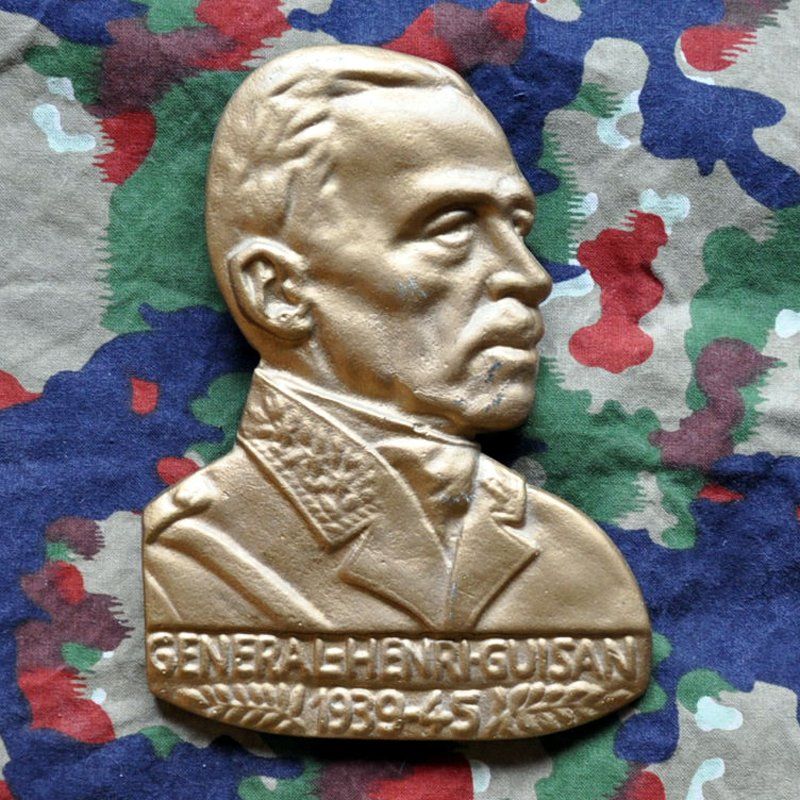 Statuette: Wandrelief General Guisan Gold – Usato da Uerkheim venduto da fabulafero
