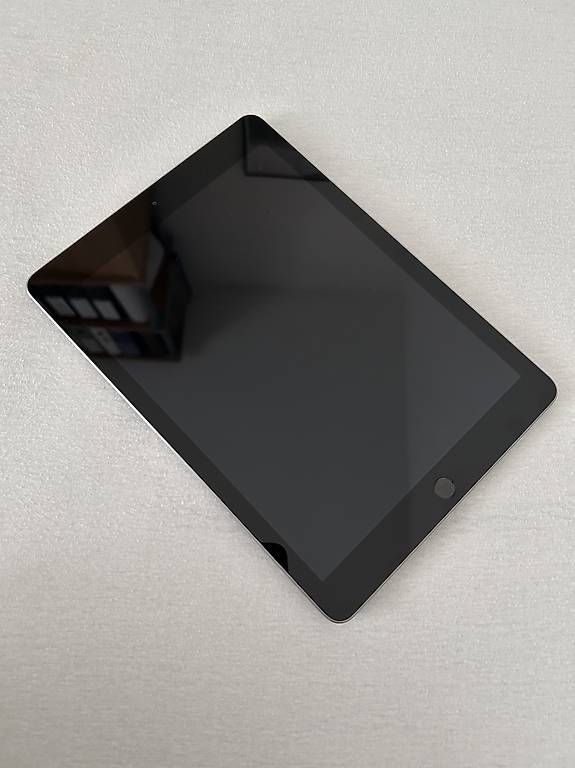 Tablet PC: Pad 6 gen. 32GB WiFi grigio siderale – Gebraucht aus Lugaggia von eri_bf2l