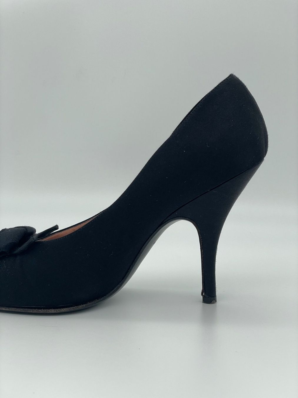 Prada Damenschuhe: Prada Rose Satin Pump EU 39 Schwarz – Gebraucht aus Zürich von shoe_shop 5