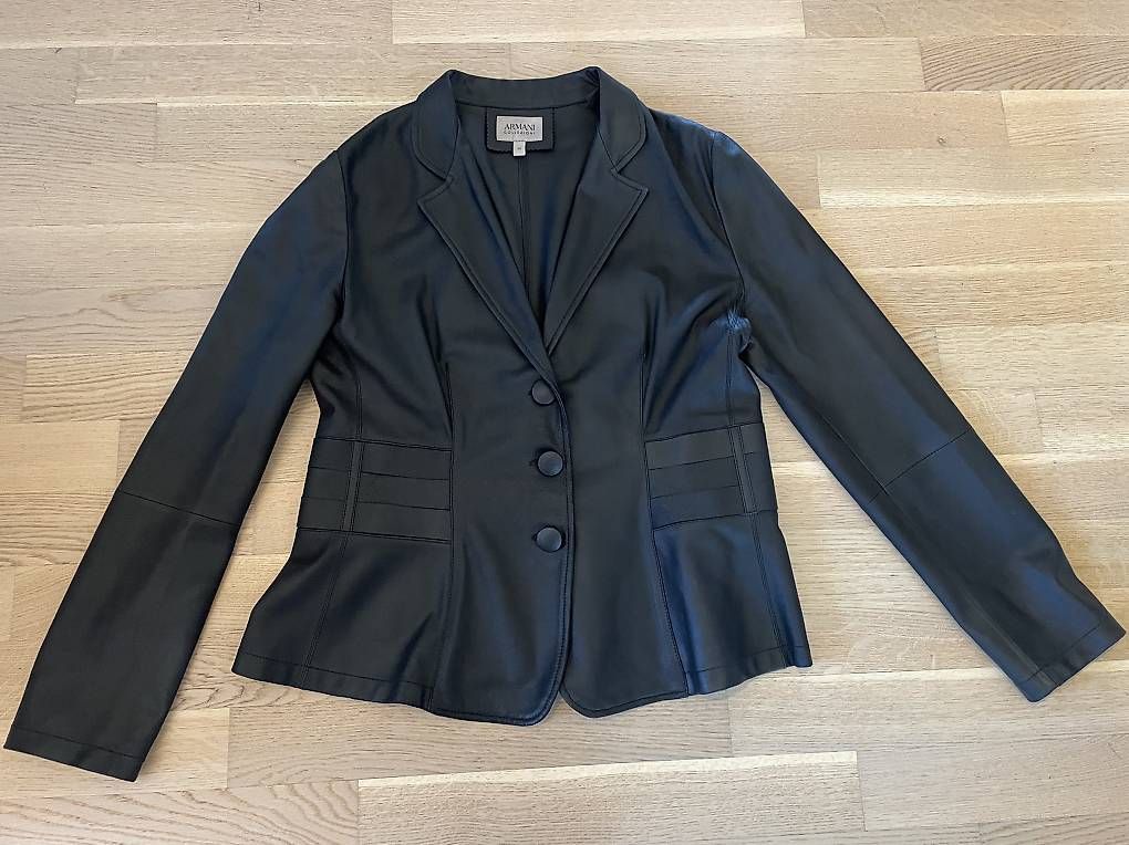 Armani Giacche: Lederjacke Armani – Nuovo (secondo la descrizione) da Brütten venduto da Snowkiwi