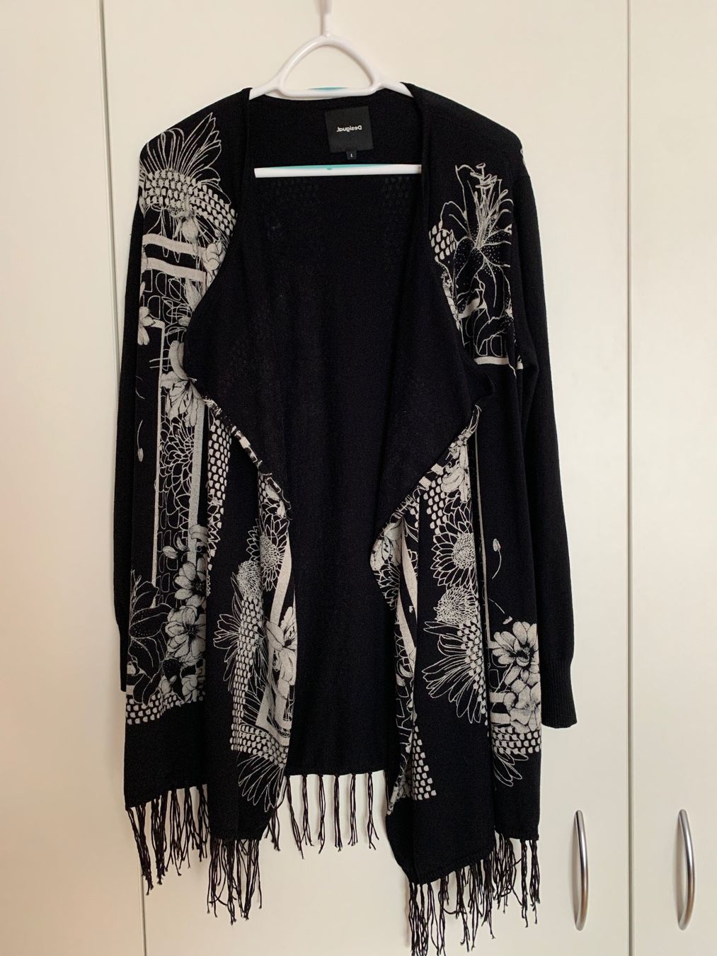 Desigual Vestes: Strickjacke von Desigual – D'occasion à Geuensee par Gagisi