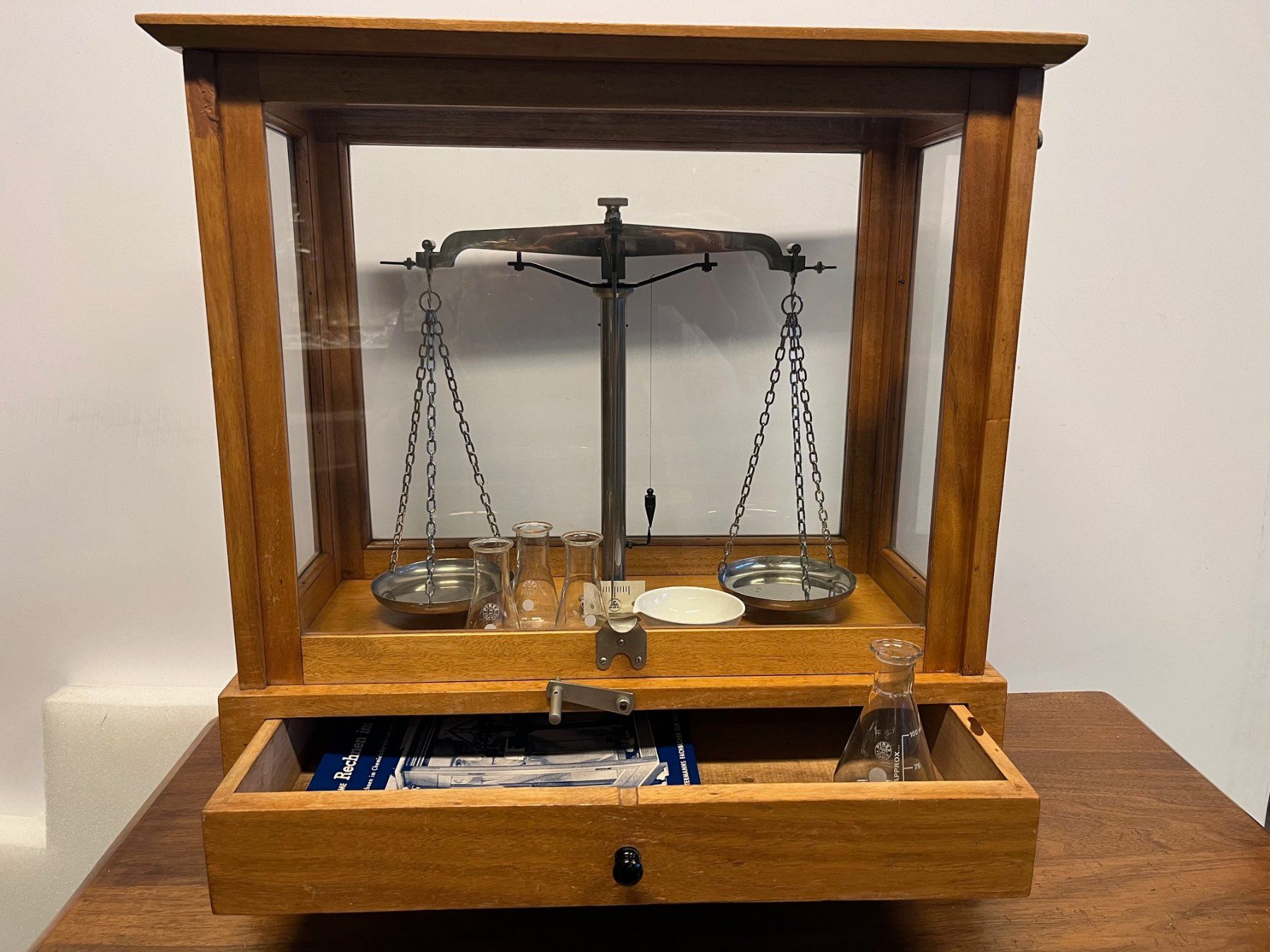 Bilance e pesi: Apothekerwaage ASE Alfred Sauter Ebingen – Usato da Laufen venduto da Nuria44