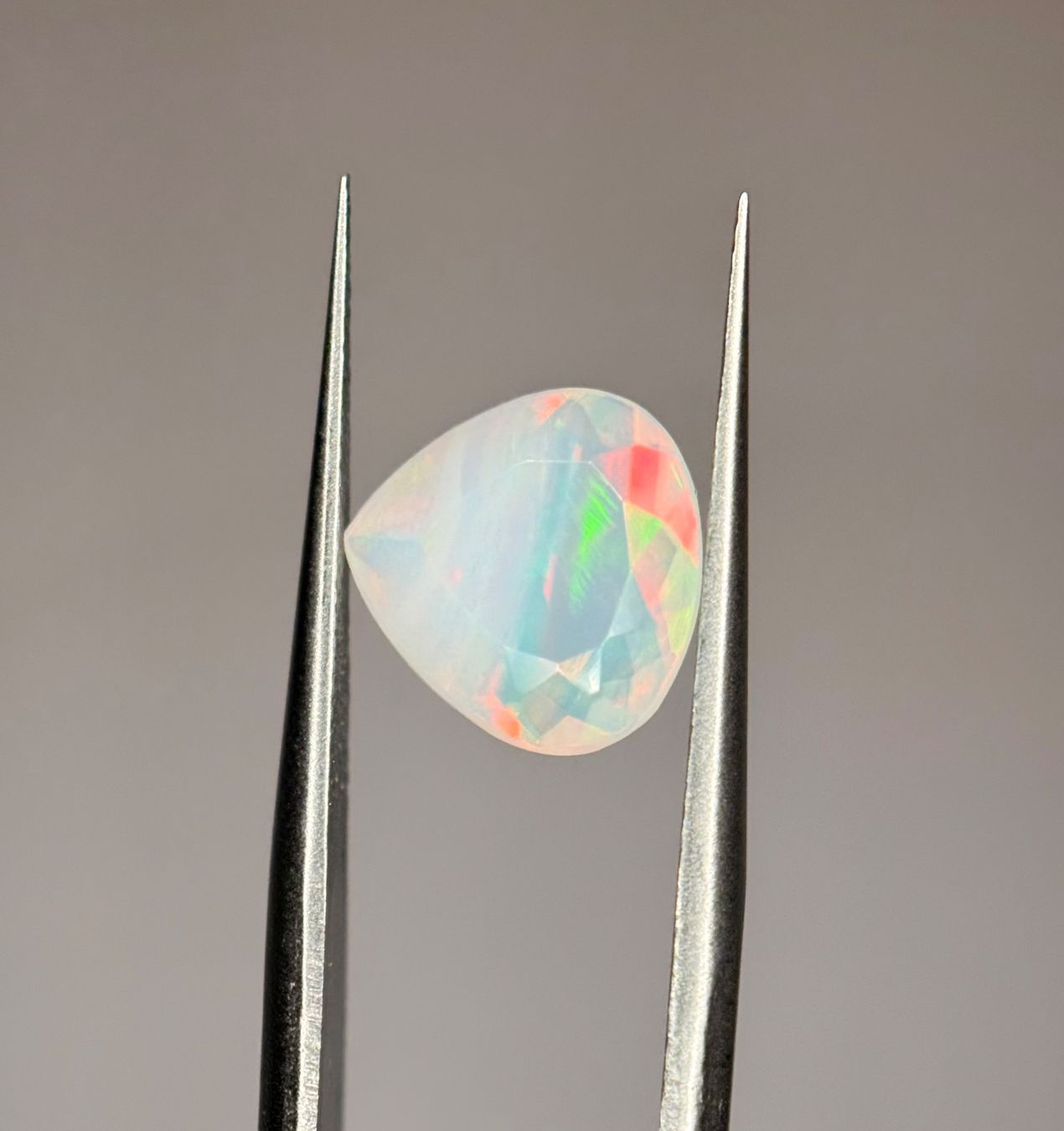 Pierres précieuses: Ab 1 Fr. - 1.77 ct Opal Edelstein - unbehandelt – Neuf (Voir description) à Mauren par LieGems