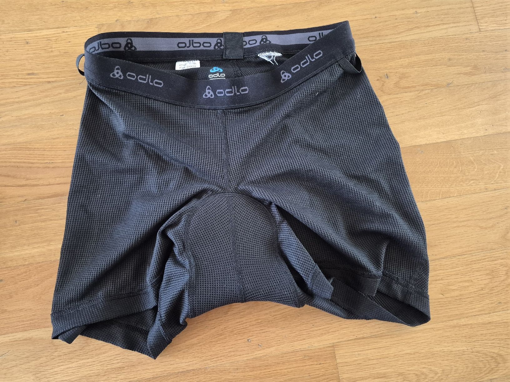 Odlo Pantaloni: Velohose Odlo Schwarz Grösse M – Usato da Sursee venduto da tabsch 1