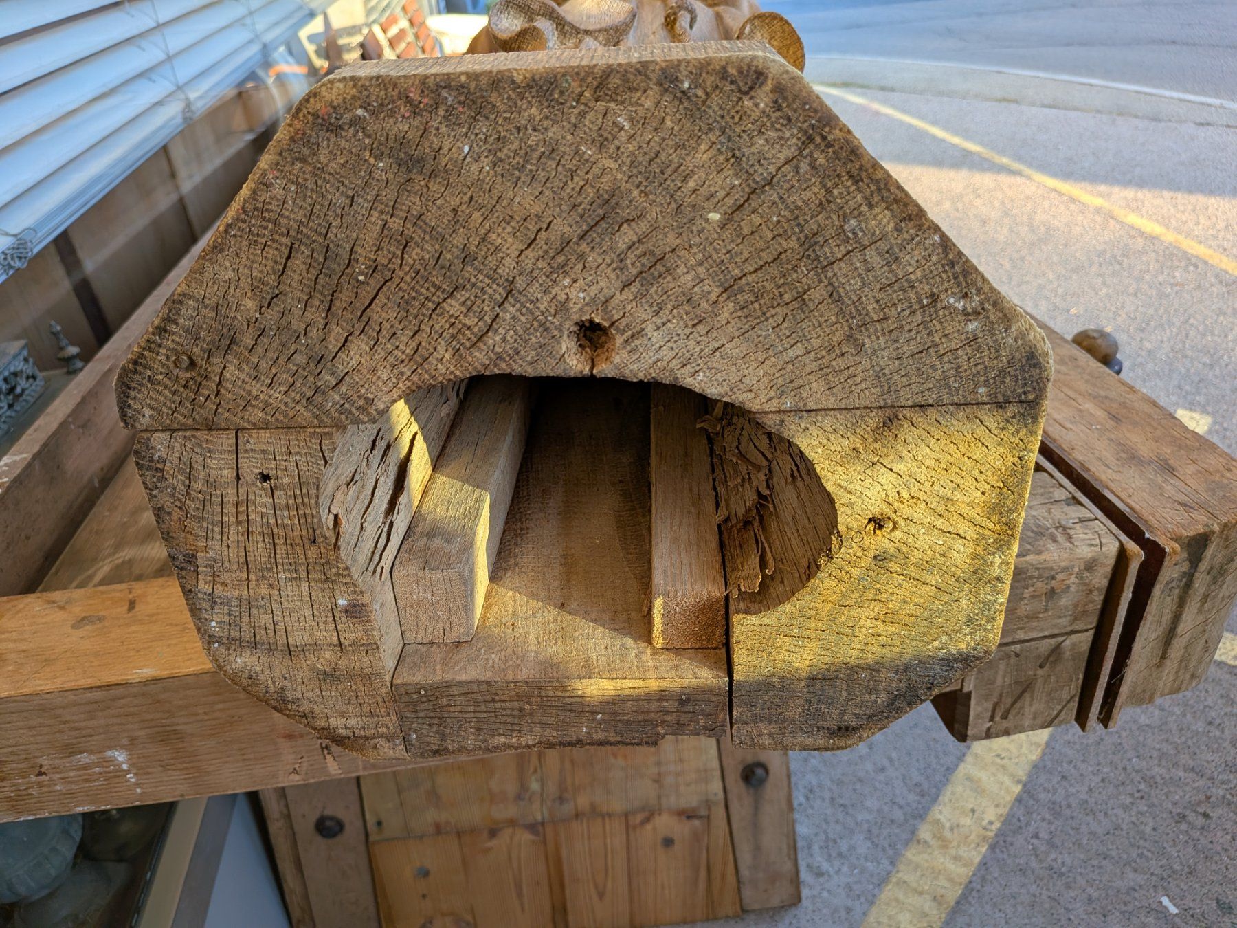 Skulpturen & Statuen: Grosse antike Heiligenfigur aus Eichenholz – Gebraucht aus Emmen von Brockofsky 6