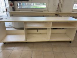 Kommode fahrbar