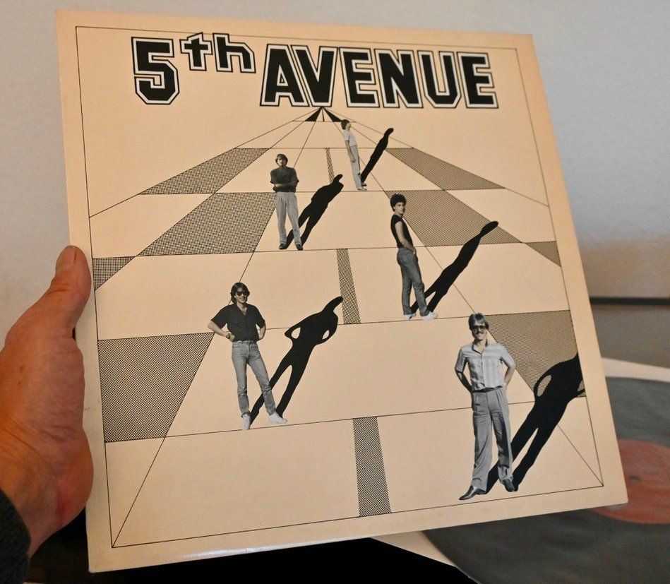 Dischi in vinile: 5th Avenue - Same AUSTRIA jazz rock 1985 VG++ gut – Usato da Pfaffhausen venduto da mono_rec