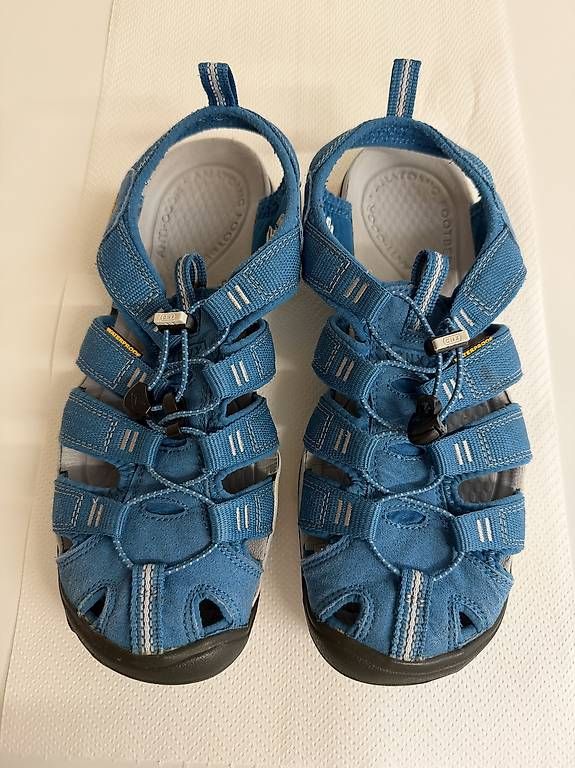 Scarpe da donna: Damensandalen Keen Gr. 40 – Usato da Muttenz venduto da nolerisi