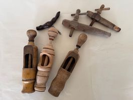 Konvolut Weinöffner und Zapfhähne Verzapfer alt aus Holz...